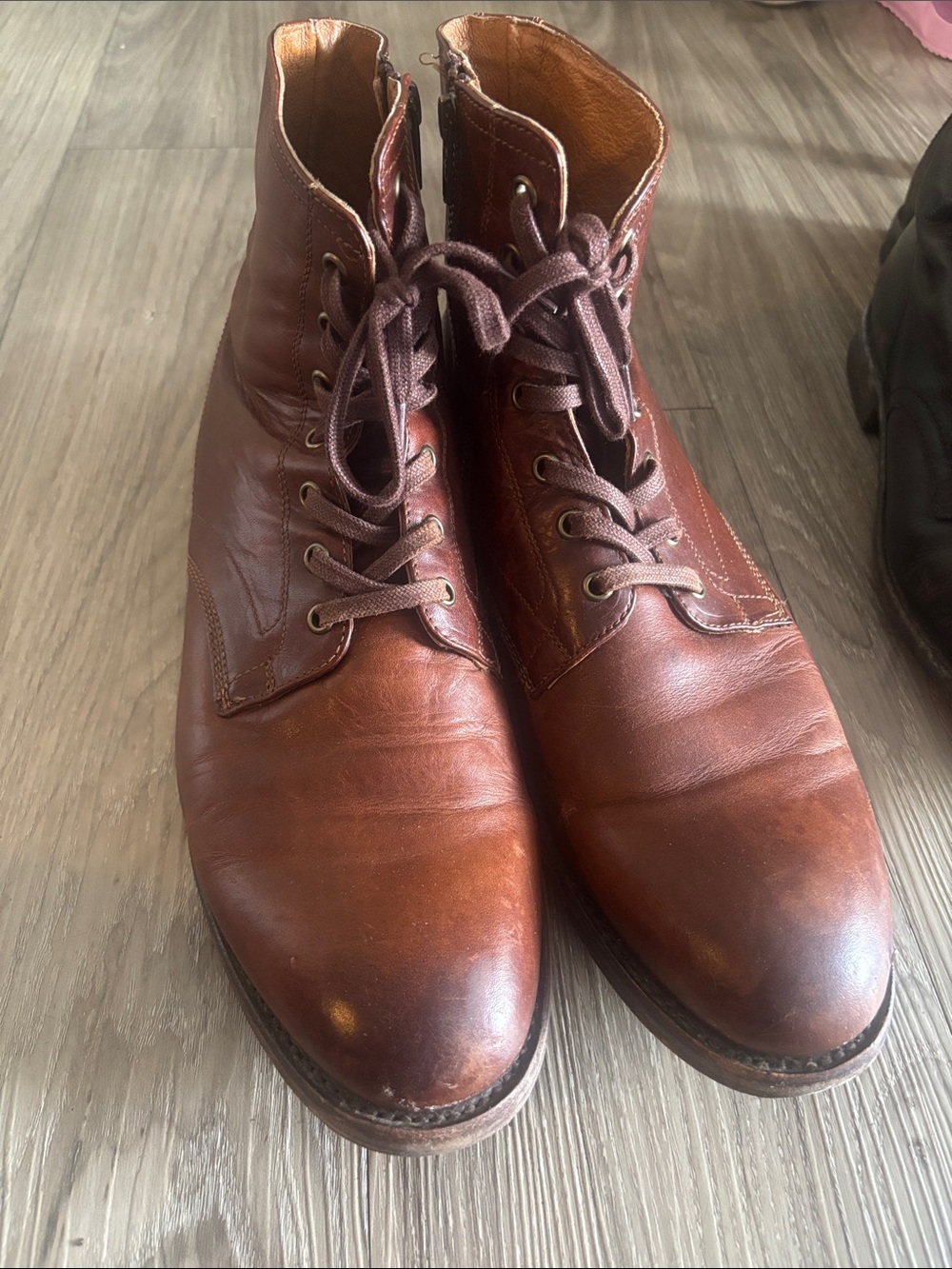Frye Men's Chestnut Brown Leather Chukka Lace-Up Boots
